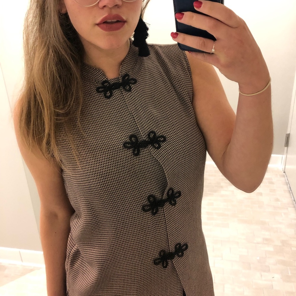 Rope button sleeves top